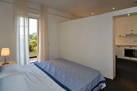 Διαμέρισμα Sleeps 3 Pool Wifi Meina